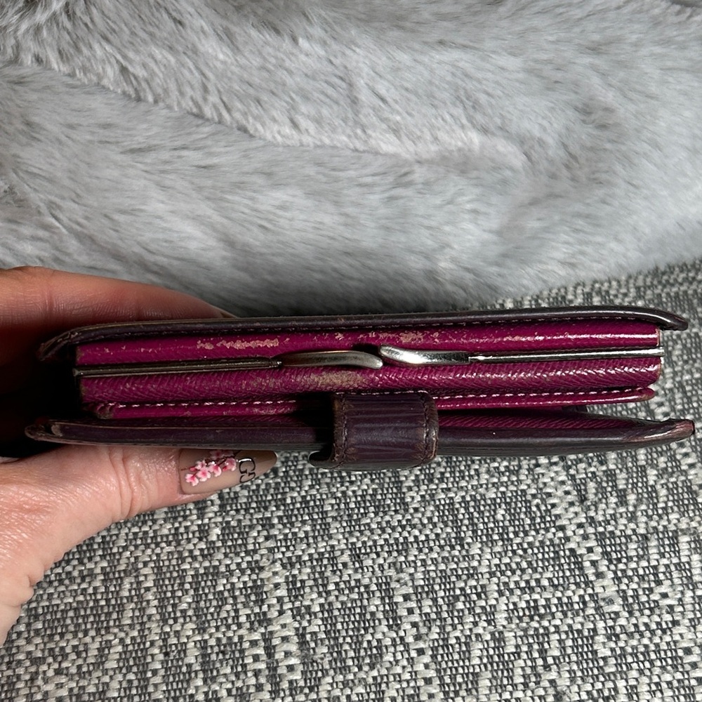 364. Louis Vuitton Portefeuille Viennois wallet in purple Epi - Picture 4 of 15